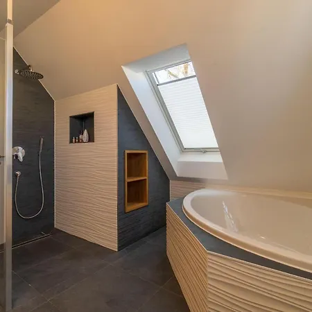 Ferienhaus-ankerplatz-in-alt-reddewitz-auf-ruegen *